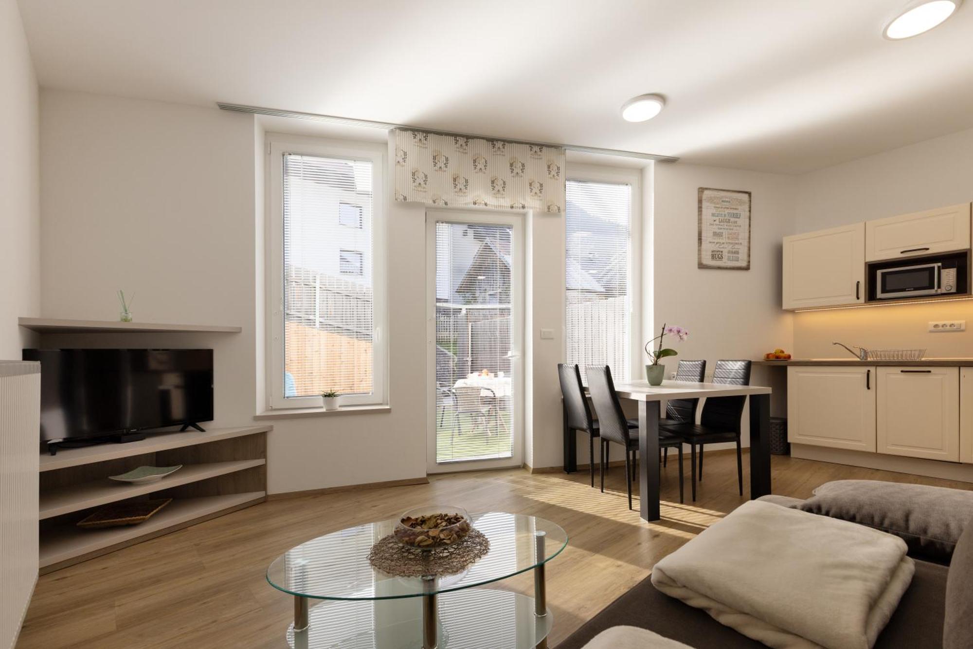Apartmaji "La Vie Est Belle" Kranjska Gora Exterior foto